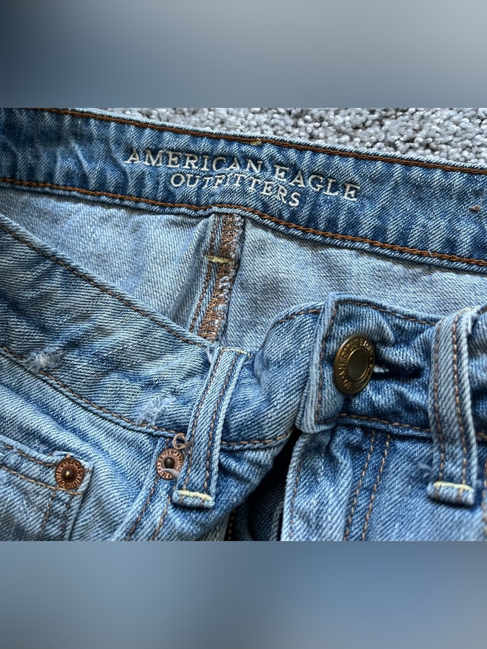 American Eagle Outfitters hi-rise festival light wash distressed jean shorts - Picture 2 of 6